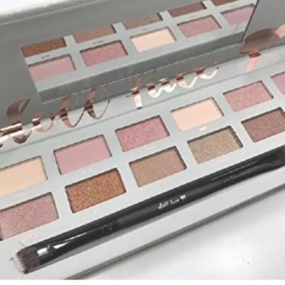 Doll face - Picture 3 of 3